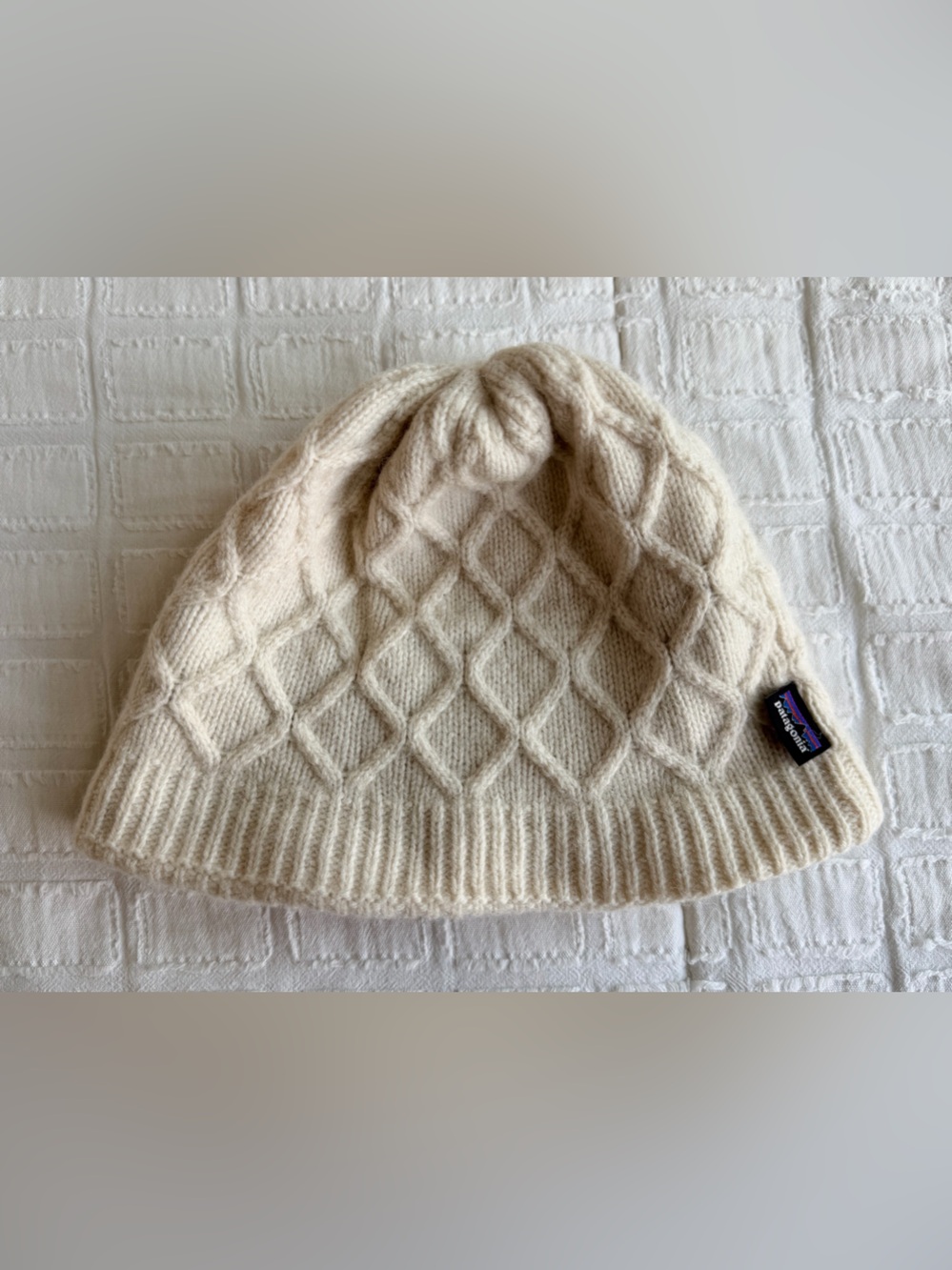 Patagonia Honeycomb Knit Beanie Birch White Wool Fleece Lined Hat FA20